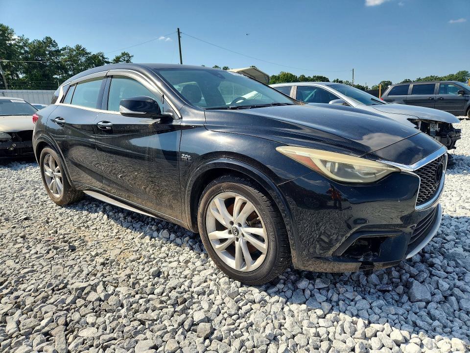 2018 INFINITI QX30 LUXURY — Фото 4 из 13