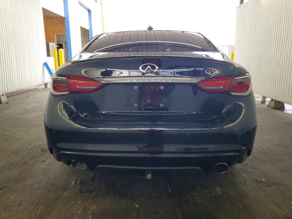 2018 INFINITI Q50 3.0T LUXE — Фото 6 из 11