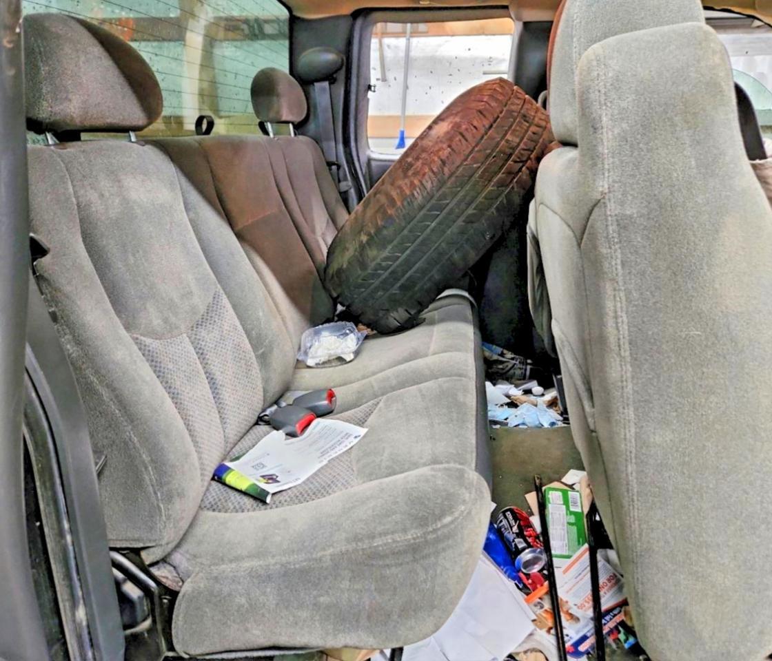 2004 CHEVROLET SILVERADO C1500 — Фото 10 из 12