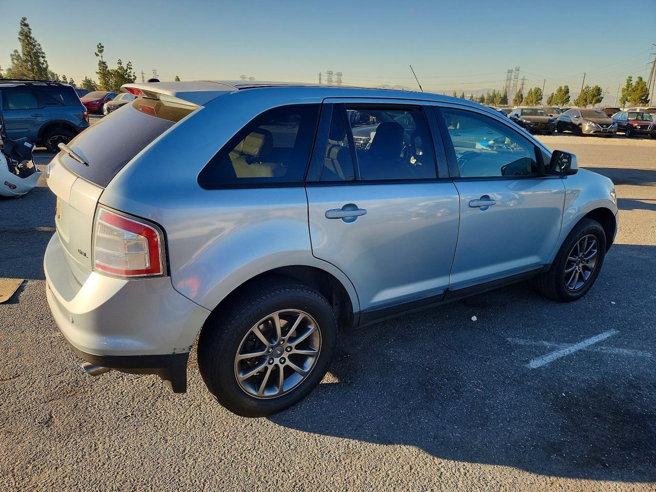 2FMDK38C98BB23362 2008 FORD EDGE photo no. 3