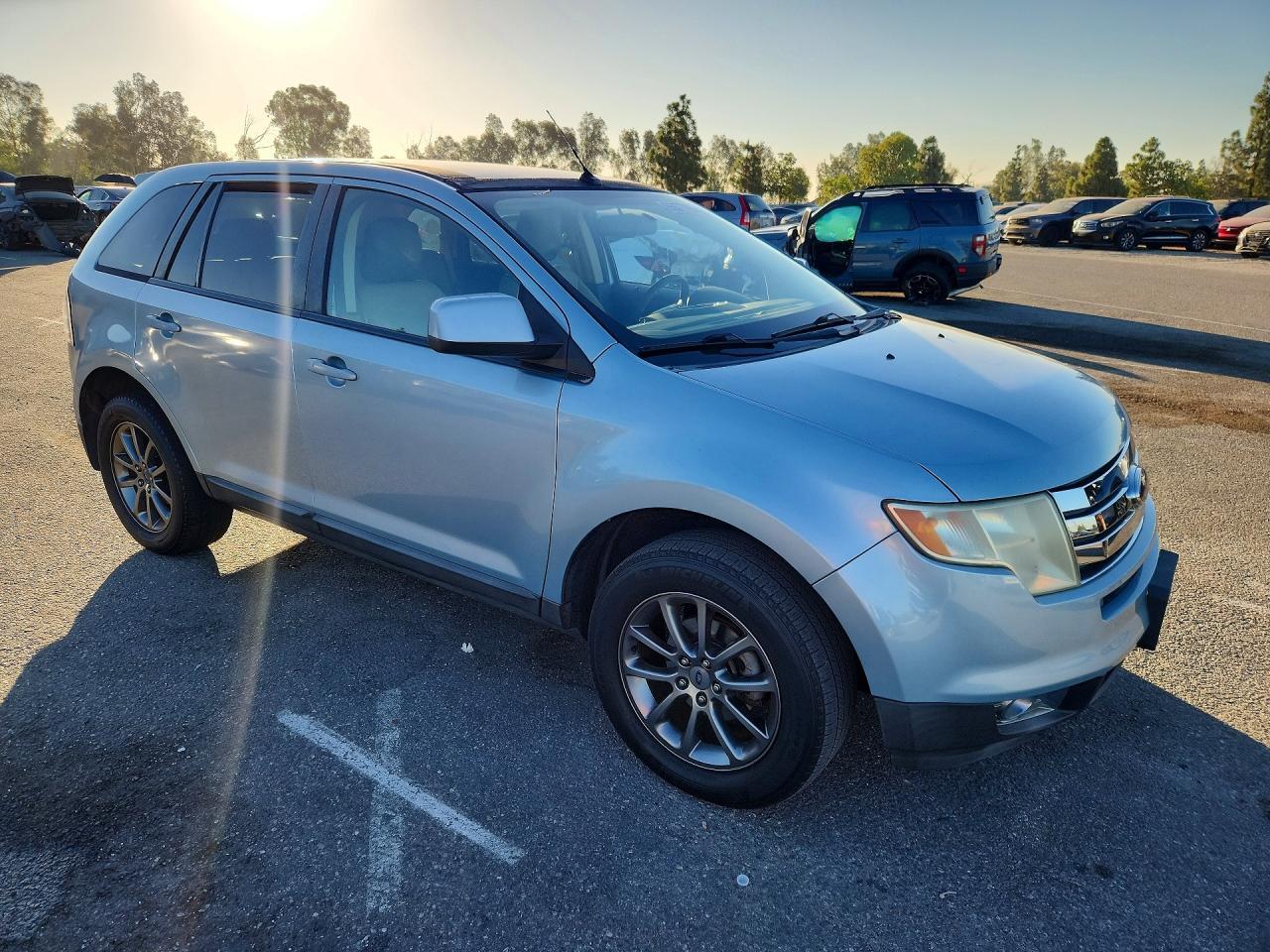 2FMDK38C98BB23362 2008 FORD EDGE photo no. 4