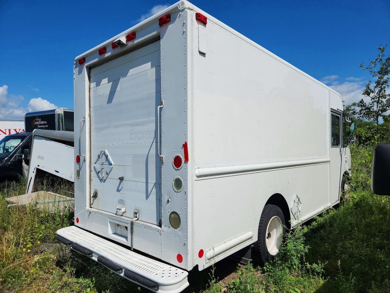 2008 FREIGHTLINER CHASSIS M LINE WALK-IN VAN — Фото 3 из 13