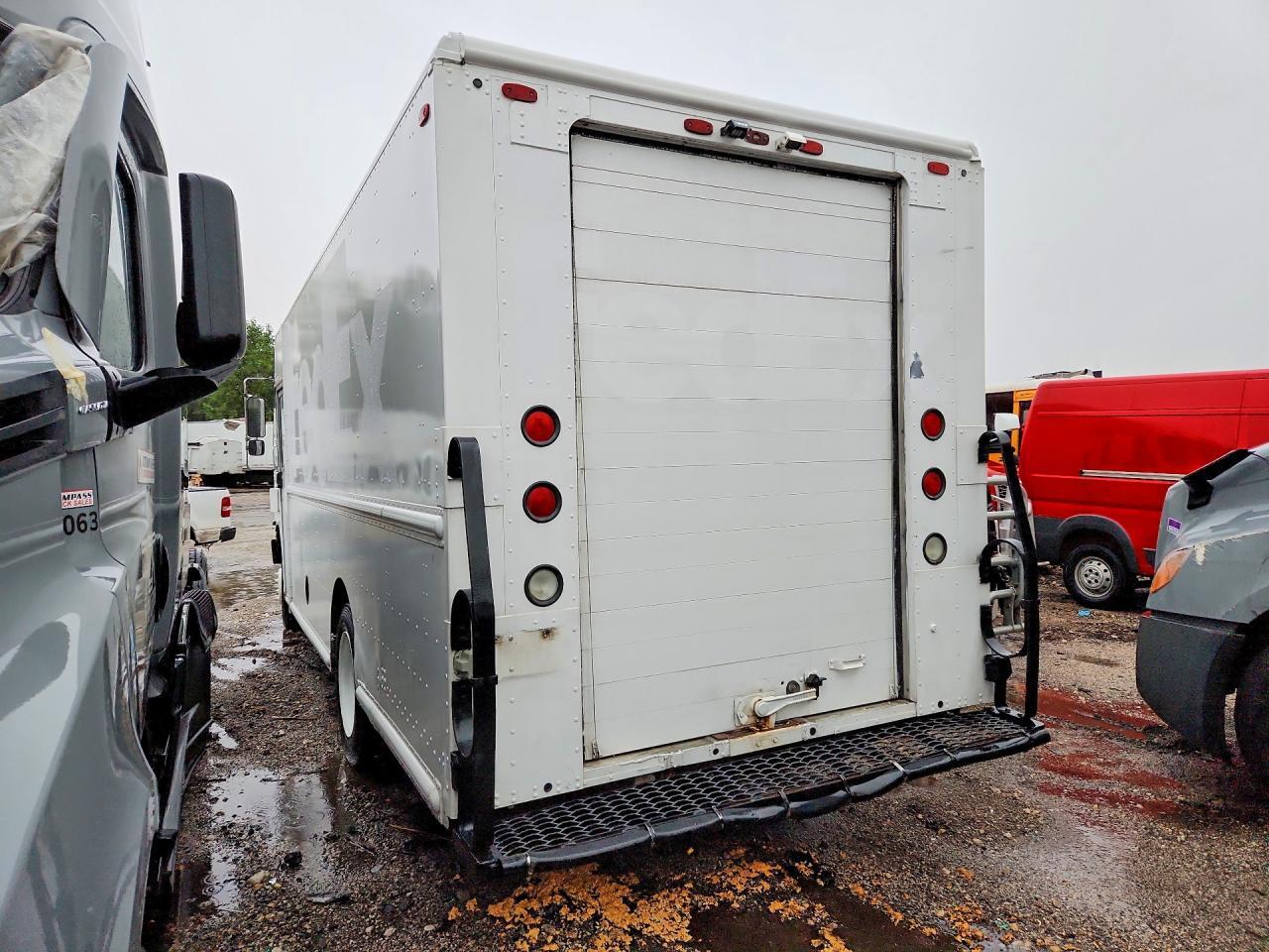 2008 FREIGHTLINER CHASSIS M LINE WALK-IN VAN — Фото 2 из 13