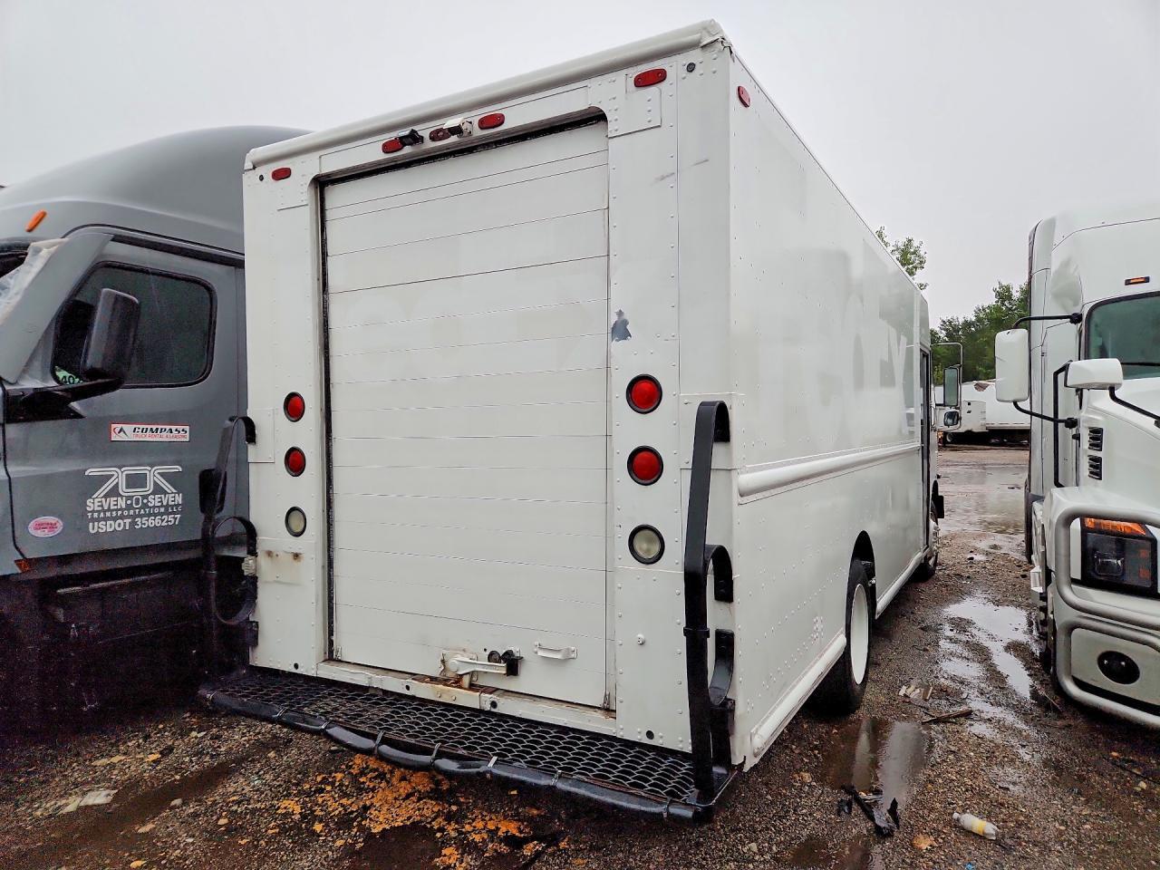 2008 FREIGHTLINER CHASSIS M LINE WALK-IN VAN — Фото 3 из 13