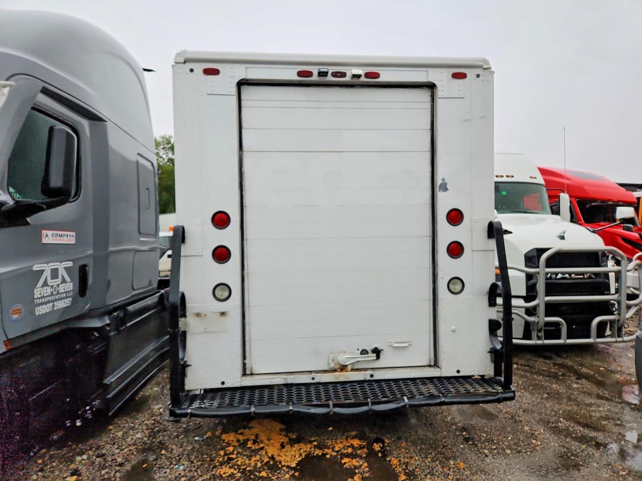 2008 FREIGHTLINER CHASSIS M LINE WALK-IN VAN — Фото 6 из 13