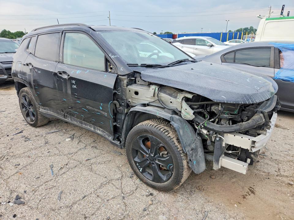 2018 JEEP COMPASS LATITUDE — Фото 4 из 13