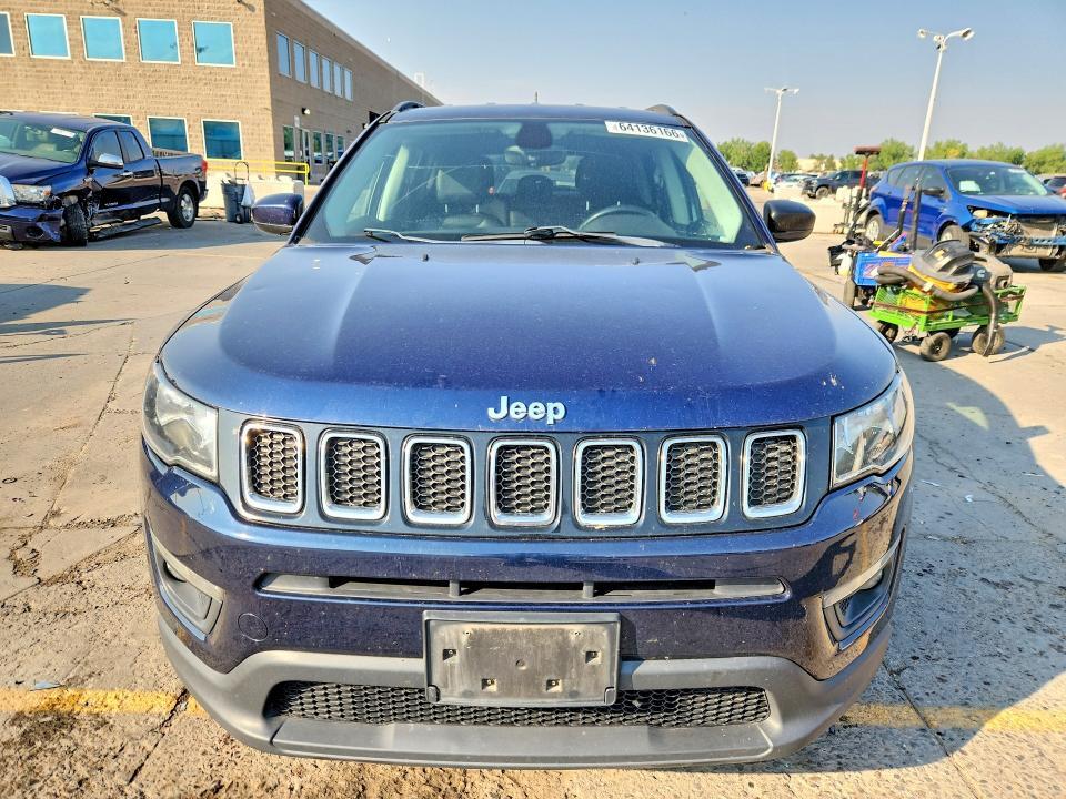 3C4NJDBB0JT360849 2018 JEEP COMPASS photo no. 5