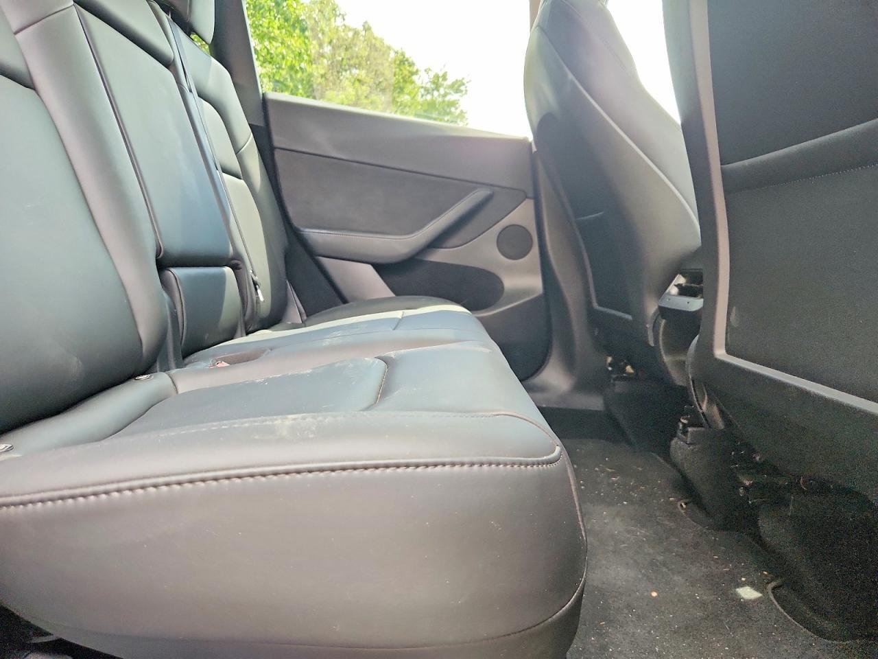 2024 TESLA MODEL Y — Фото 11 из 13
