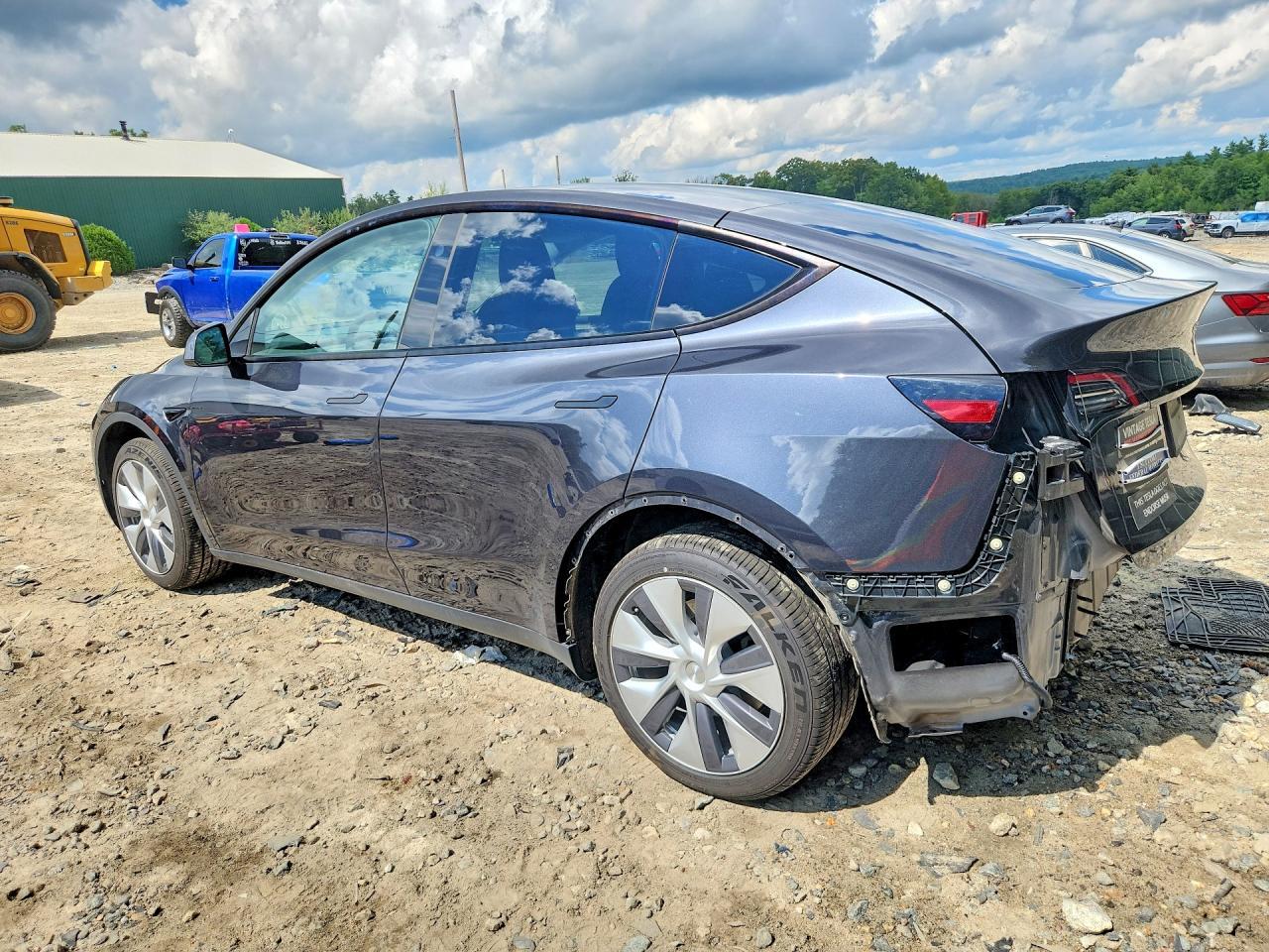 2024 TESLA MODEL Y — Фото 2 из 13