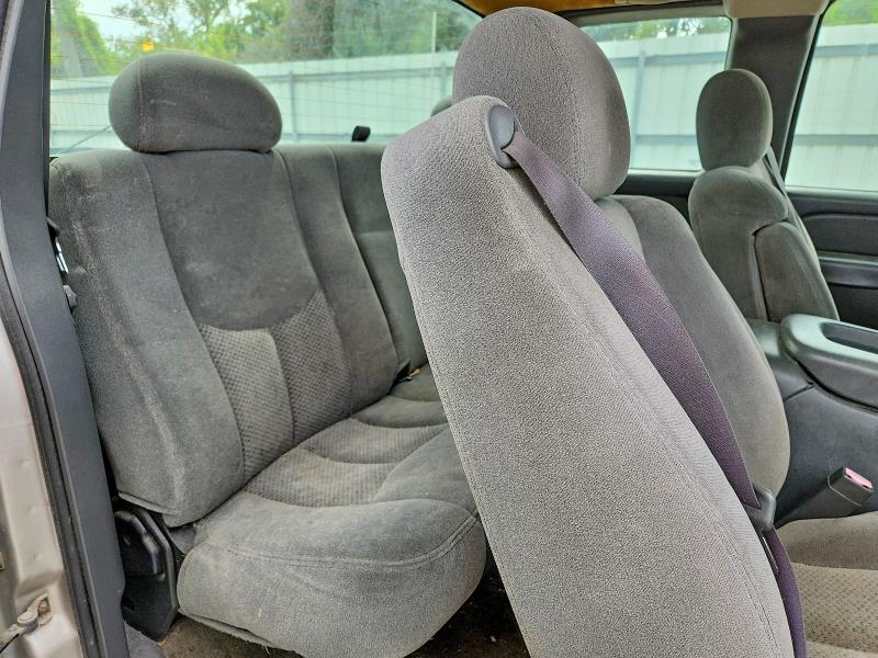 2004 CHEVROLET SILVERADO C1500 — Фото 10 из 12