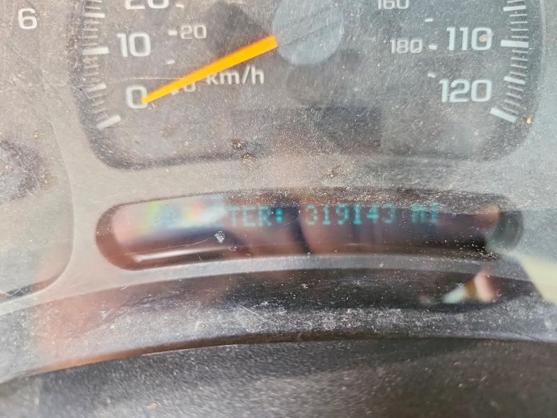 2004 CHEVROLET SILVERADO C1500 — Фото 9 из 12