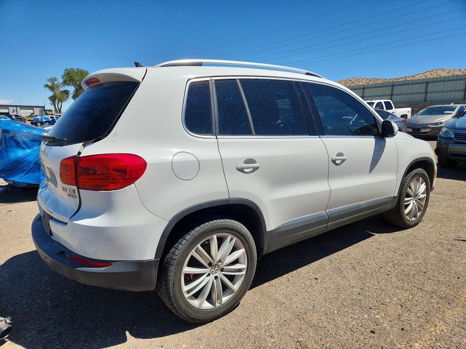2012 VOLKSWAGEN TIGUAN S — Фото 3 из 13