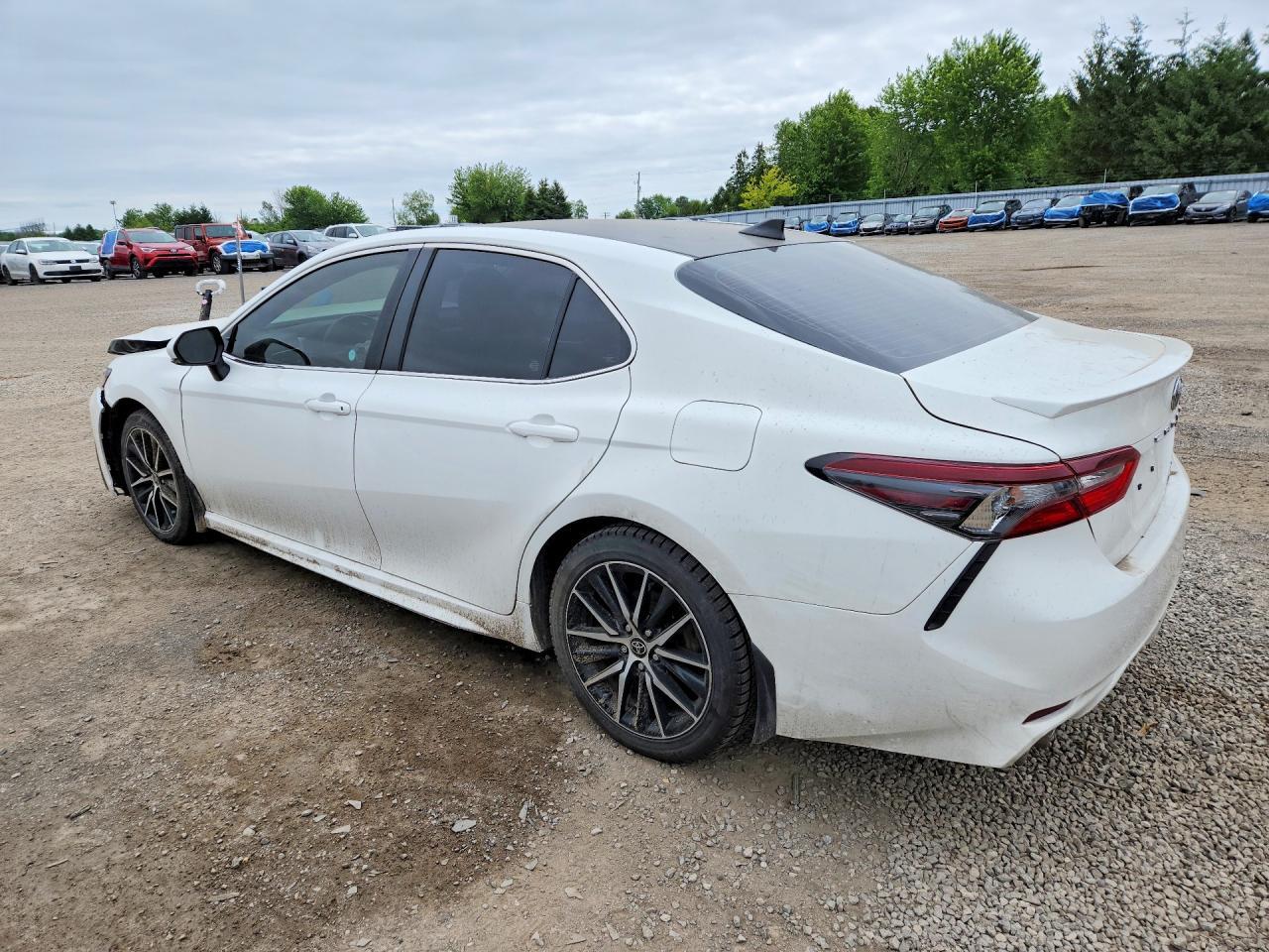 2024 TOYOTA CAMRY XLE — Фото 2 из 12