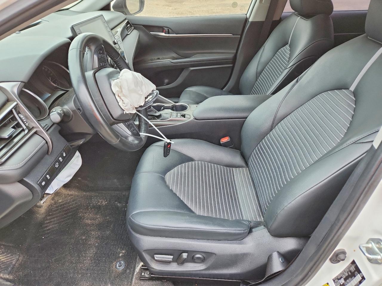 2024 TOYOTA CAMRY XLE — Фото 7 из 12