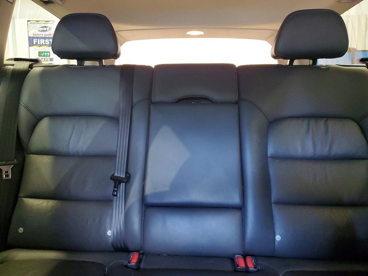 2012 VOLVO XC70 3.2 — Фото 10 из 13