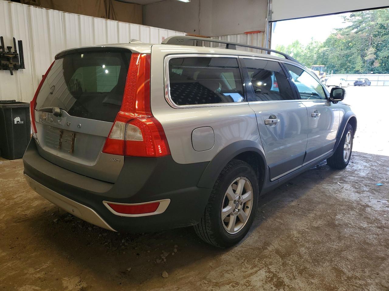2012 VOLVO XC70 3.2 — Фото 3 из 13