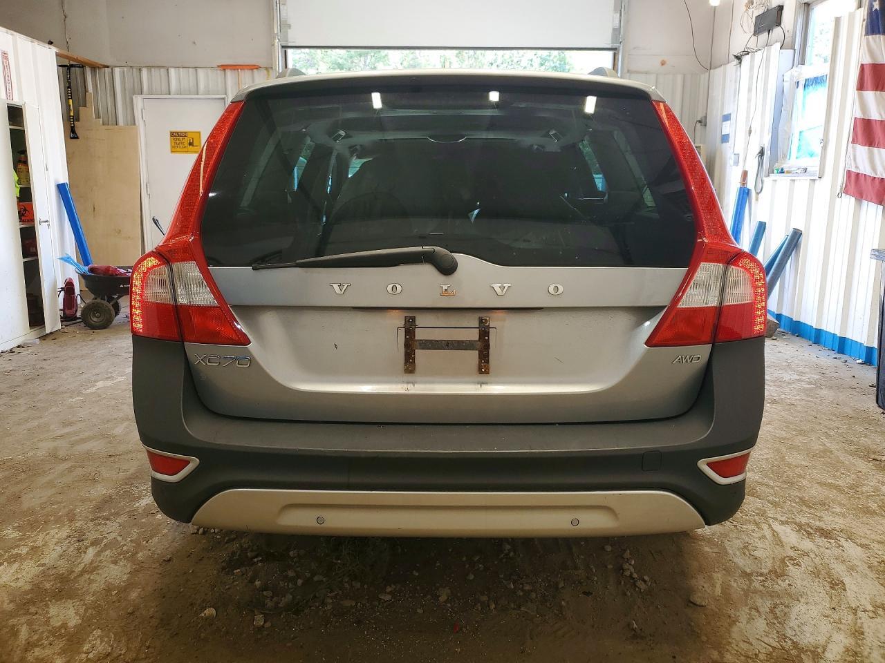 2012 VOLVO XC70 3.2 — Фото 6 из 13