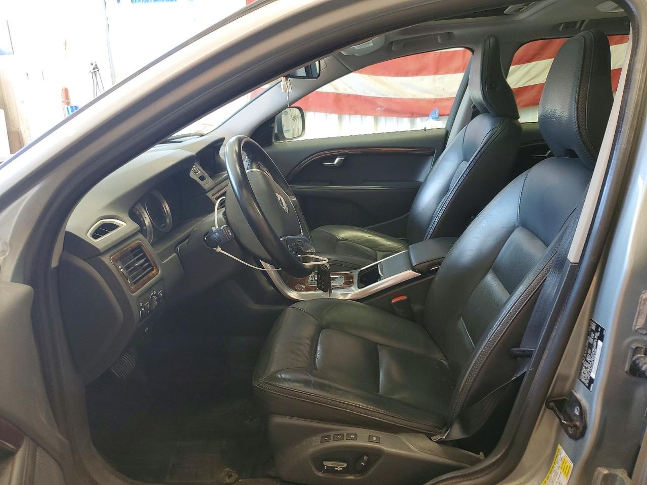 2012 VOLVO XC70 3.2 — Фото 7 из 13