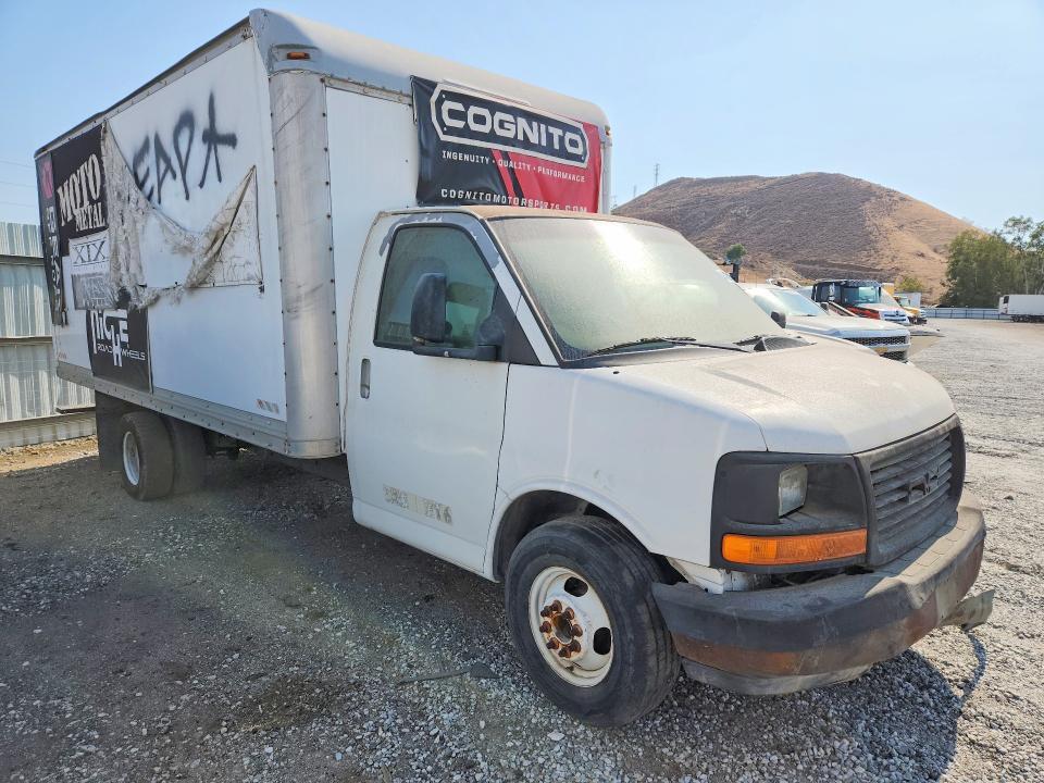 2004 GMC SAVANA BOX TRUCK — Фото 4 из 13