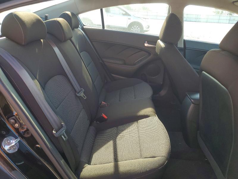 2018 KIA FORTE LX — Фото 10 из 12