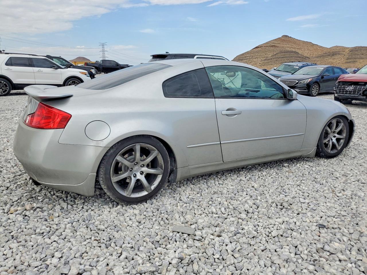 2004 INFINITI G35 BASE — Фото 3 из 12