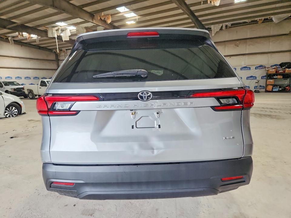 2024 TOYOTA GRAND HIGHLANDER XLE — Фото 6 из 12