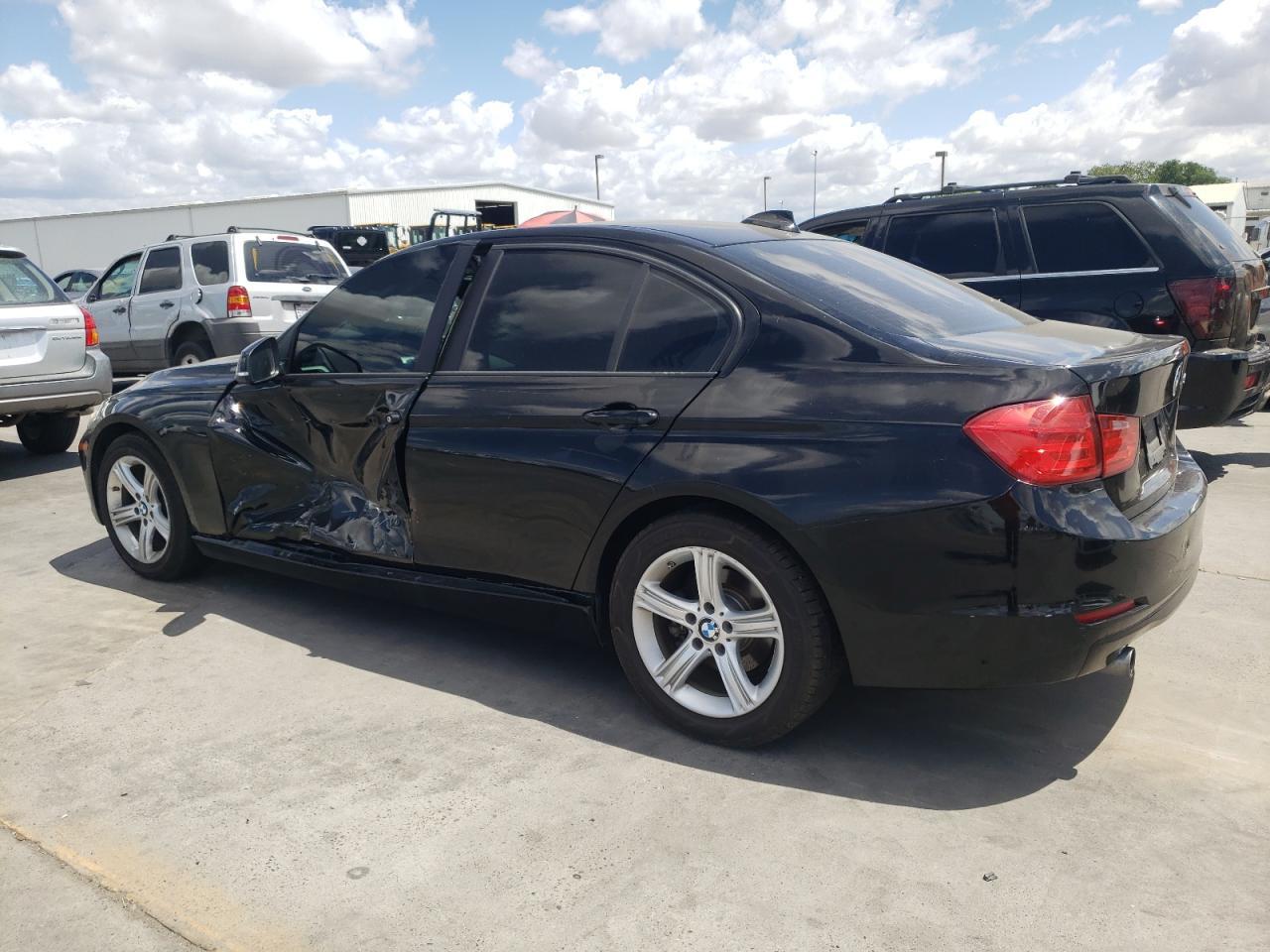 2013 BMW 320 I — Фото 2 из 12