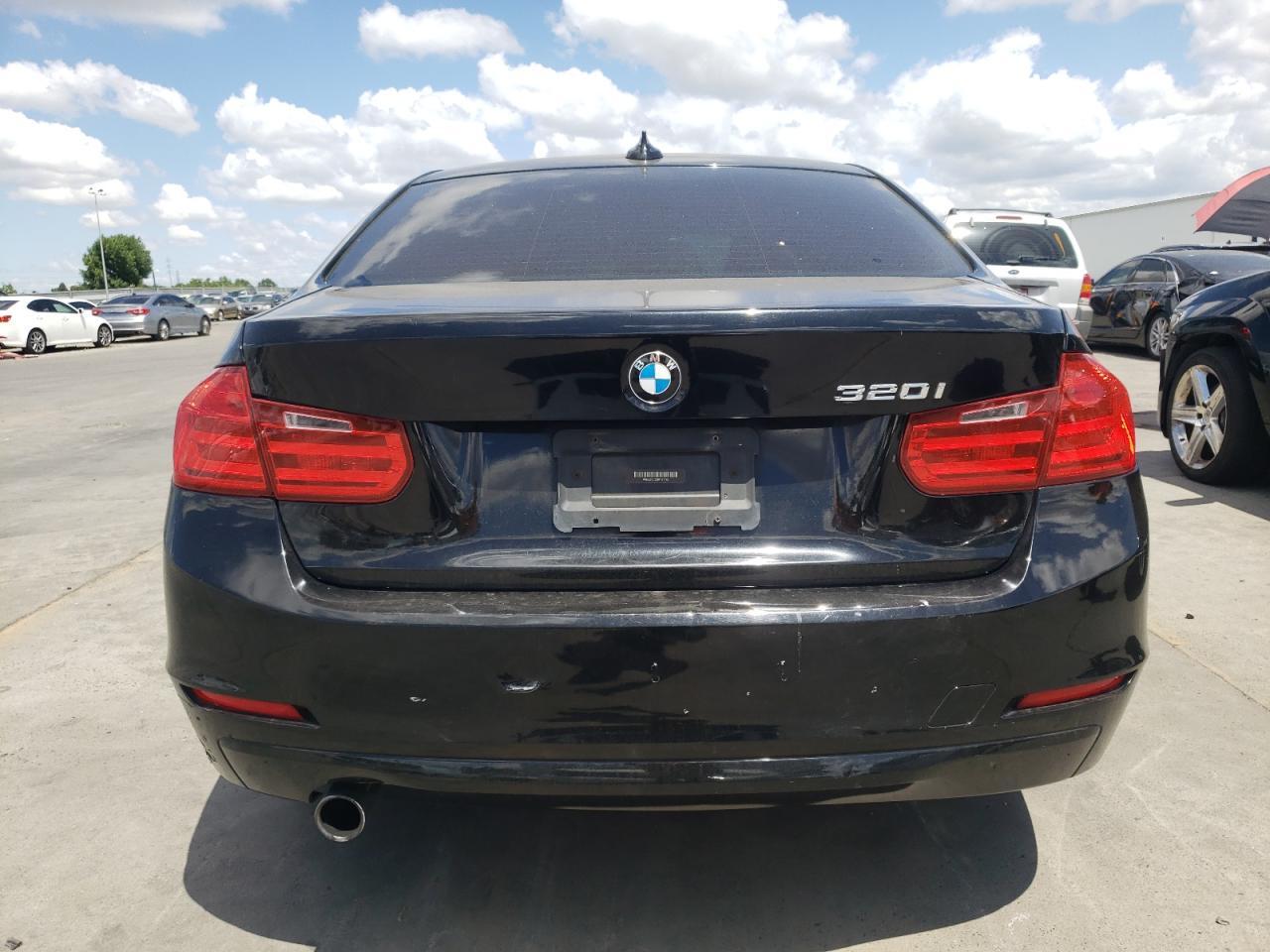 2013 BMW 320 I — Фото 6 из 12