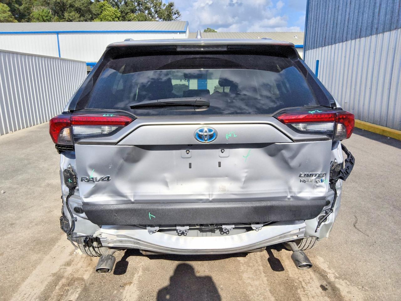 2024 TOYOTA RAV4 LIMITED — Фото 6 из 13