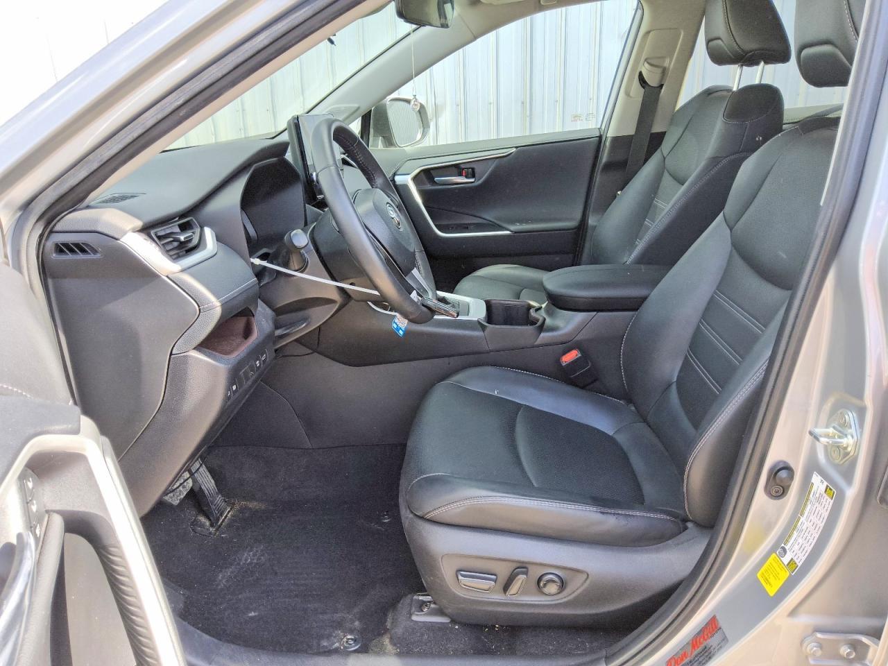 2024 TOYOTA RAV4 LIMITED — Фото 7 из 13