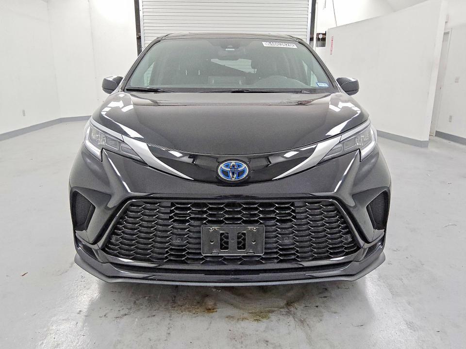 2024 TOYOTA SIENNA XSE — Фото 5 из 15