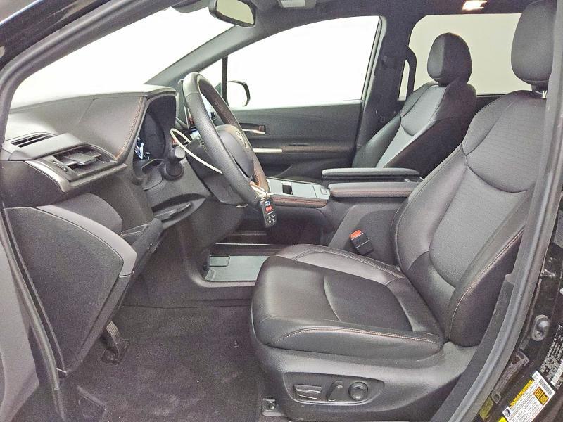 2024 TOYOTA SIENNA XSE — Фото 7 из 15