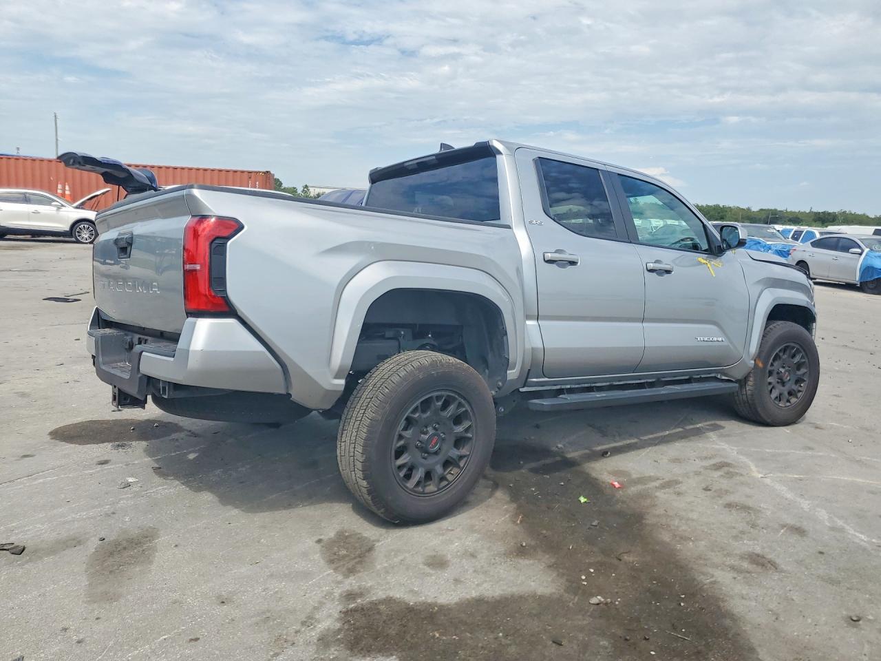 2024 TOYOTA TACOMA SR5 — Фото 3 из 13