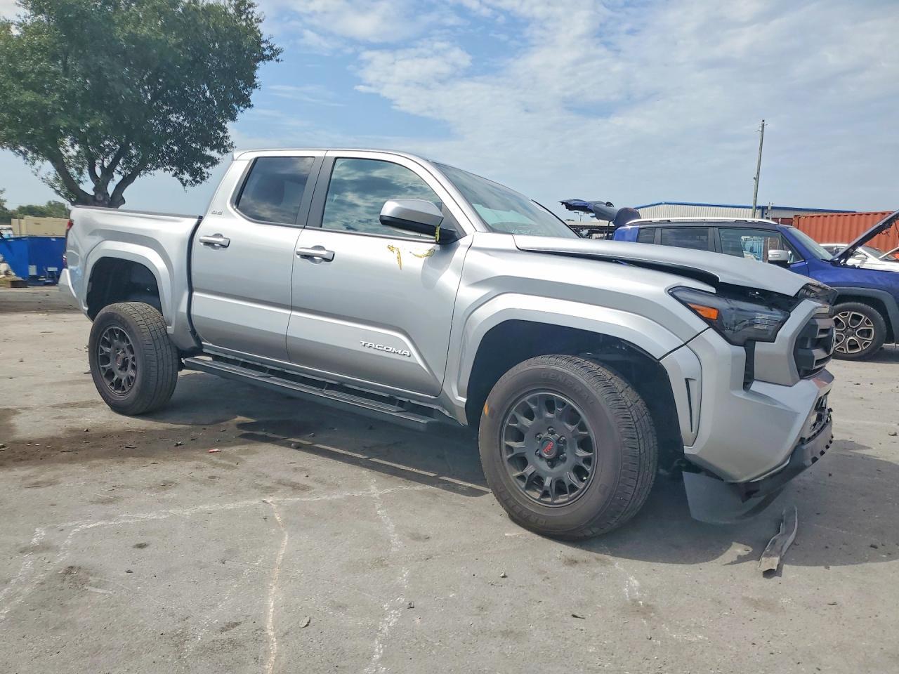 2024 TOYOTA TACOMA SR5 — Фото 4 из 13