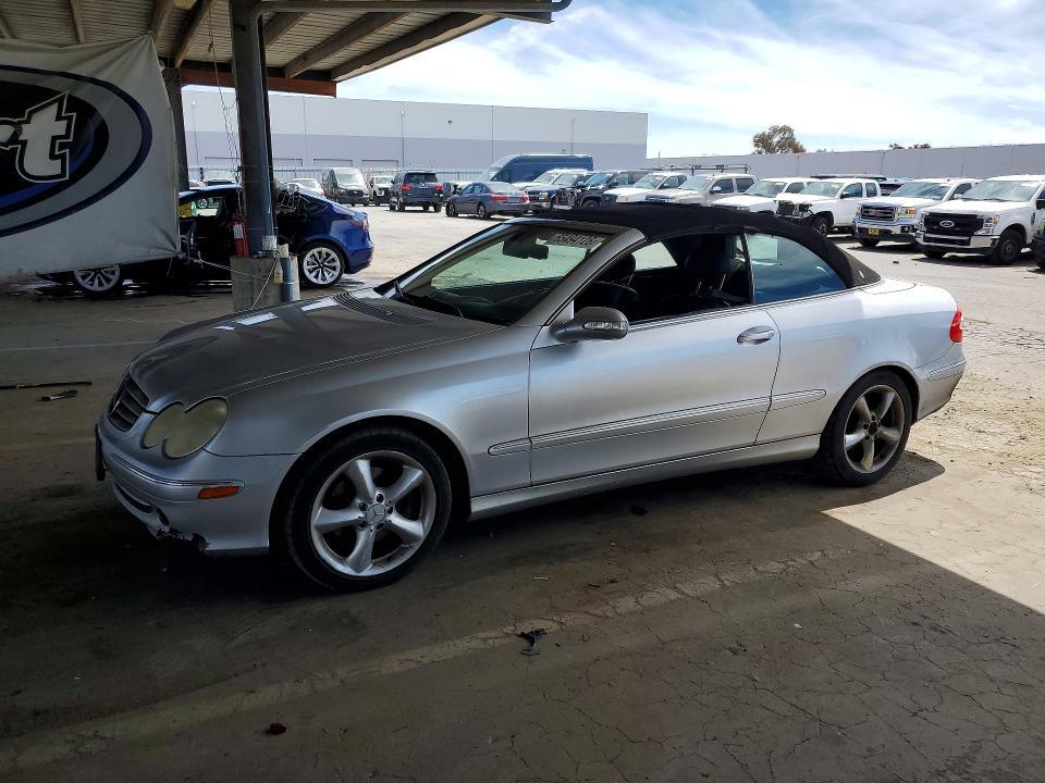 2004 MERCEDES-BENZ CLK WDBTK65GX4T016371