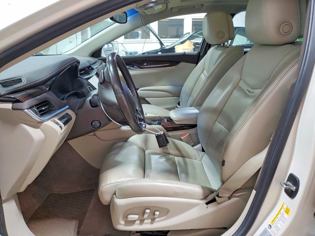 2013 CADILLAC XTS PREMIUM COLLECTION — Фото 7 из 12