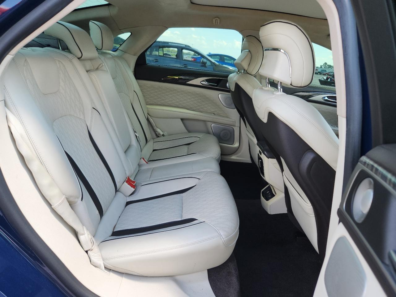 2018 LINCOLN MKZ BLACK LABEL — Фото 10 из 12