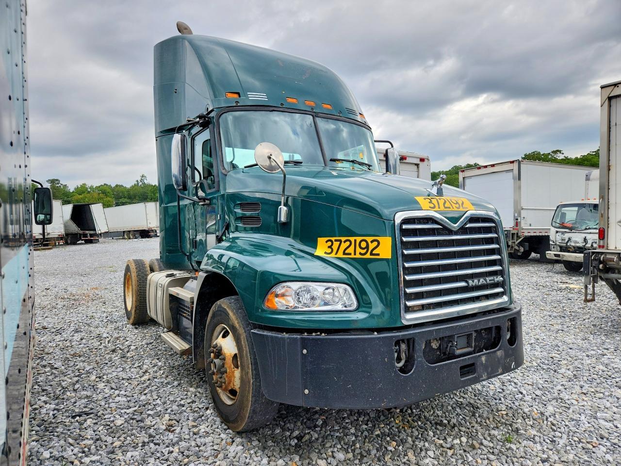 2018 MACK CXU612 SEMI TRUCK — Фото 4 из 13