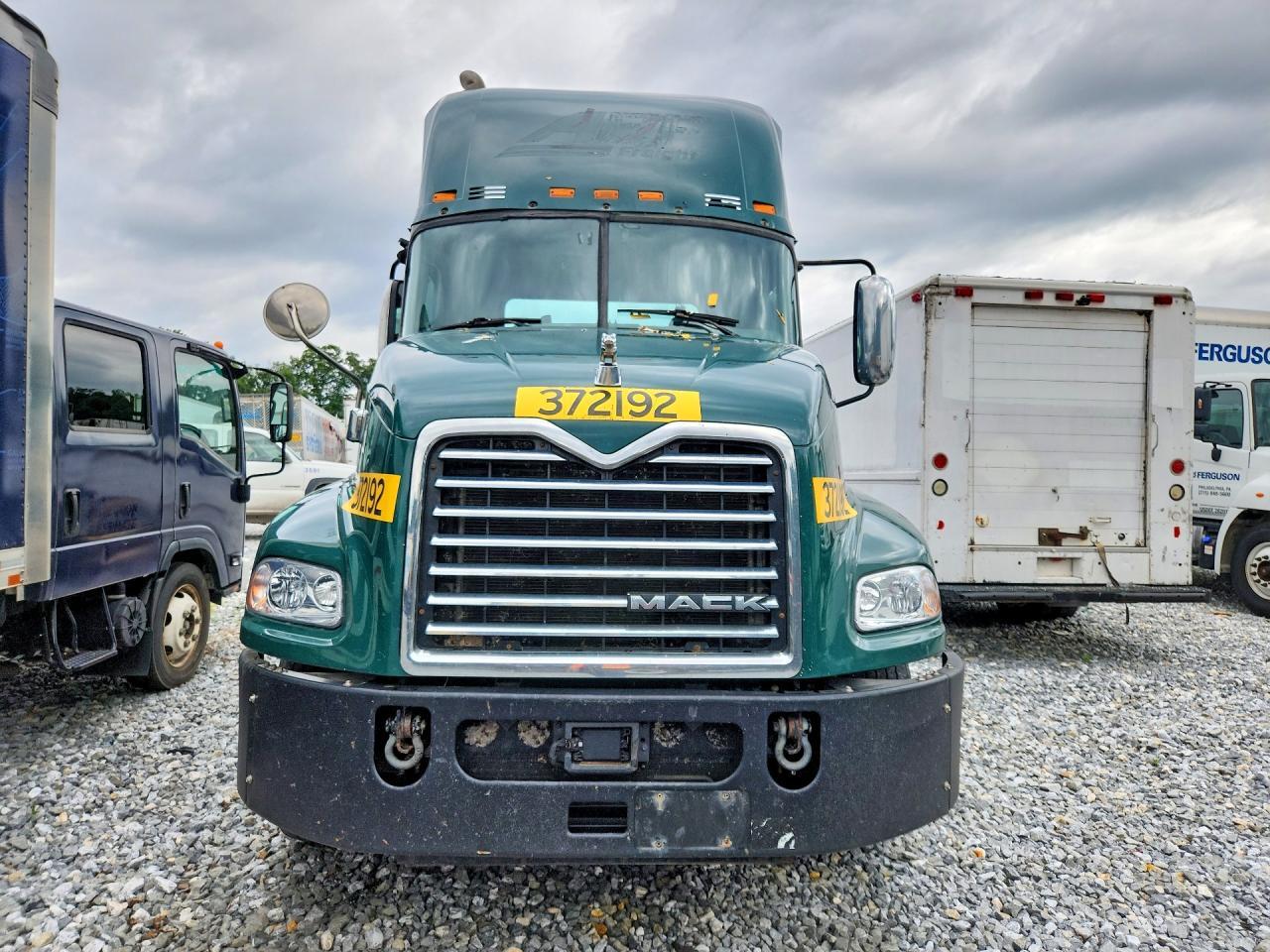 2018 MACK CXU612 SEMI TRUCK — Фото 5 из 13