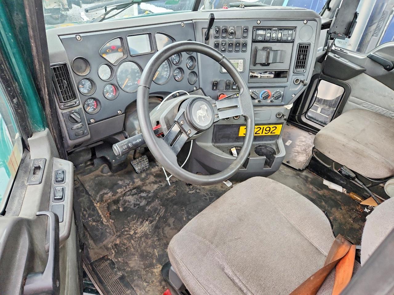 2018 MACK CXU612 SEMI TRUCK — Фото 8 из 13