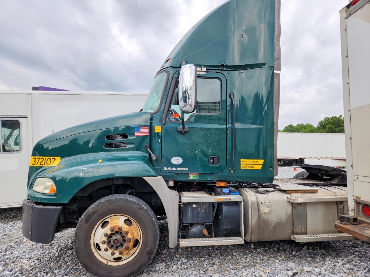 2018 MACK CXU612 SEMI TRUCK — Фото 13 из 13
