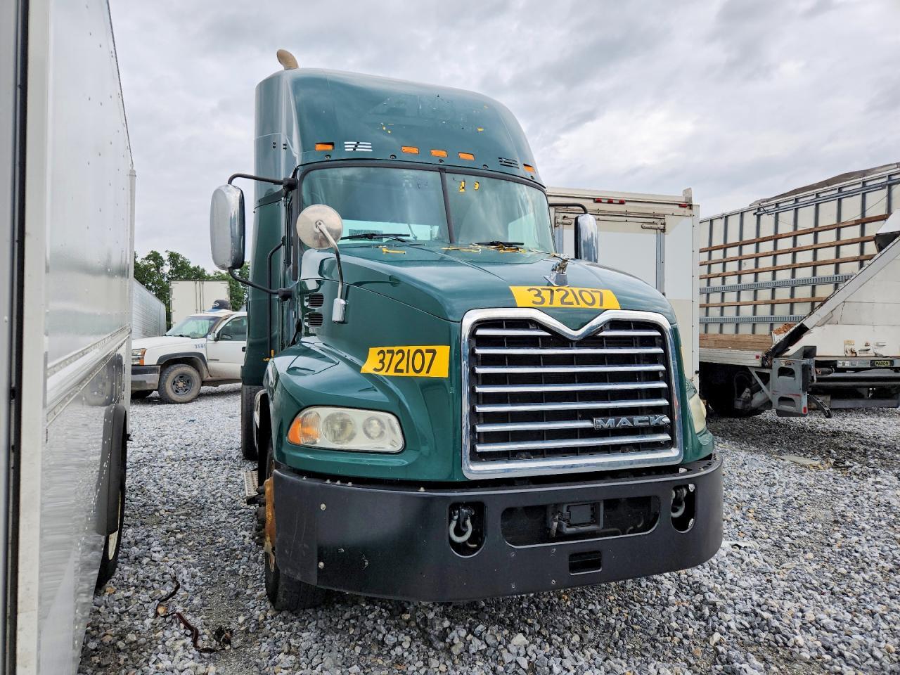 2018 MACK CXU612 SEMI TRUCK — Фото 4 из 13