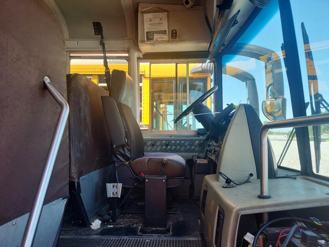 2004 THOMAS SCHOOL BUS - SCHOOL BUS — Фото 5 из 10