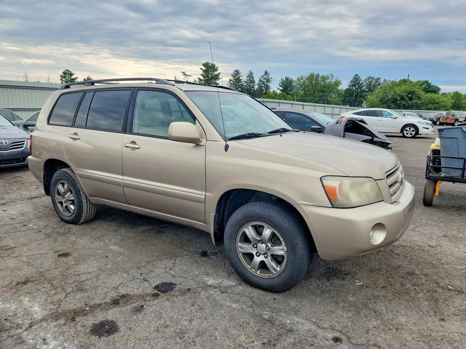 2004 TOYOTA HIGHLANDER BASE — Фото 4 из 13