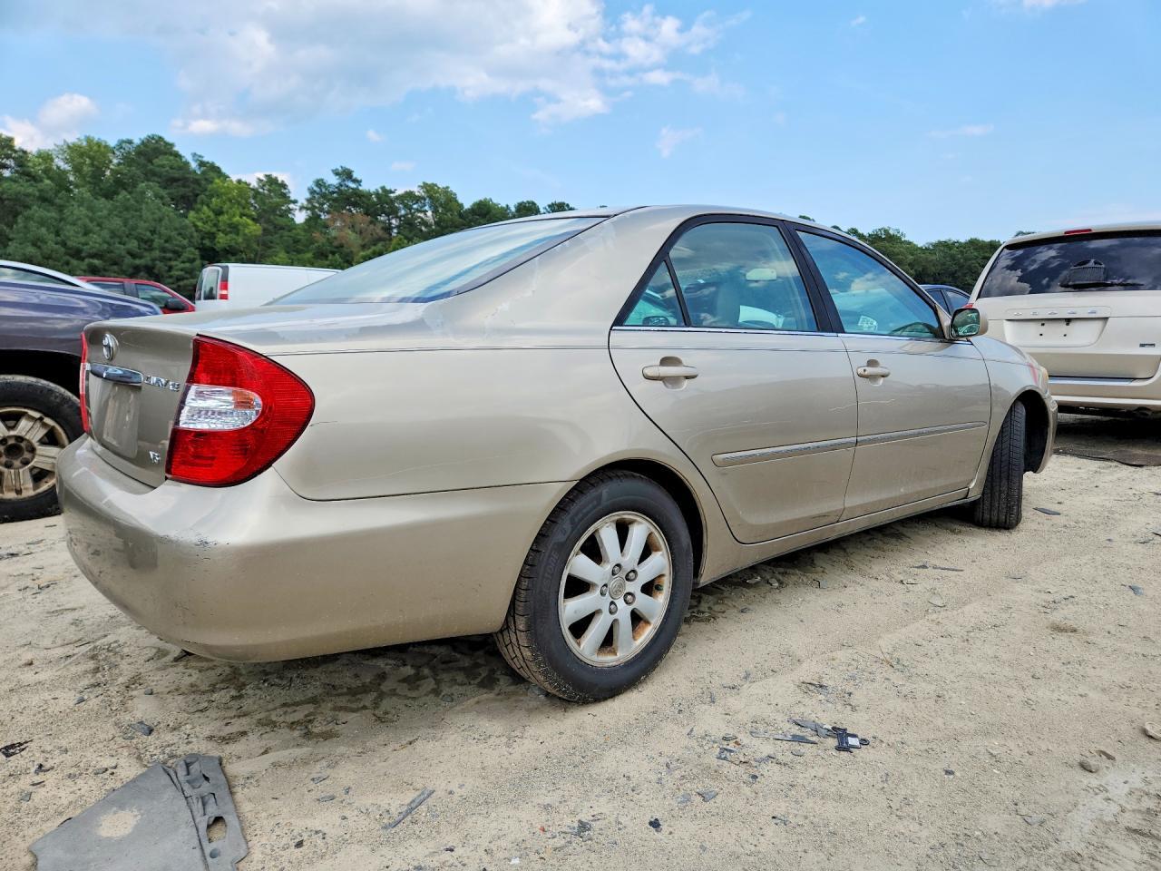 2004 TOYOTA CAMRY XLE V6 — Фото 3 из 12