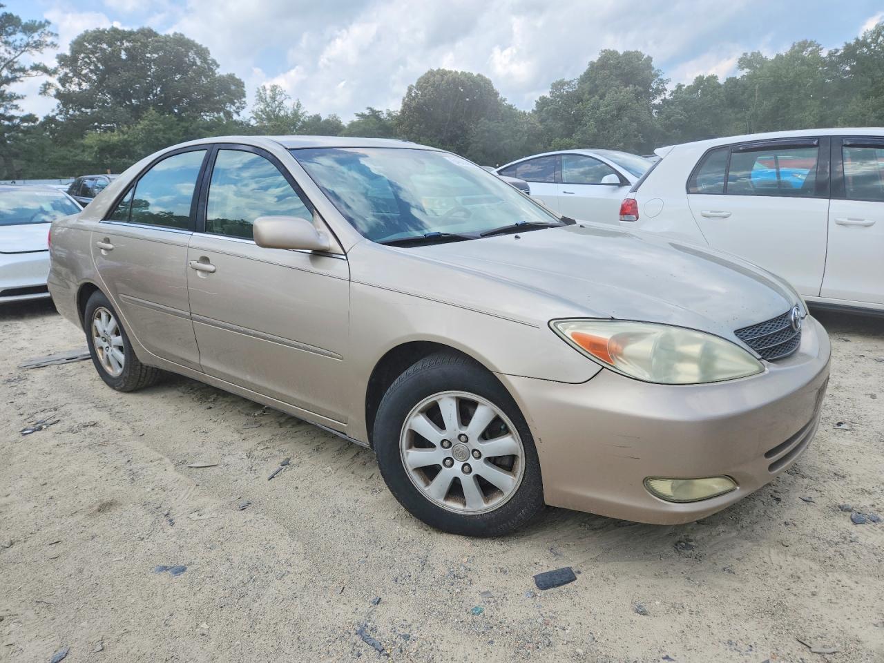 2004 TOYOTA CAMRY XLE V6 — Фото 4 из 12