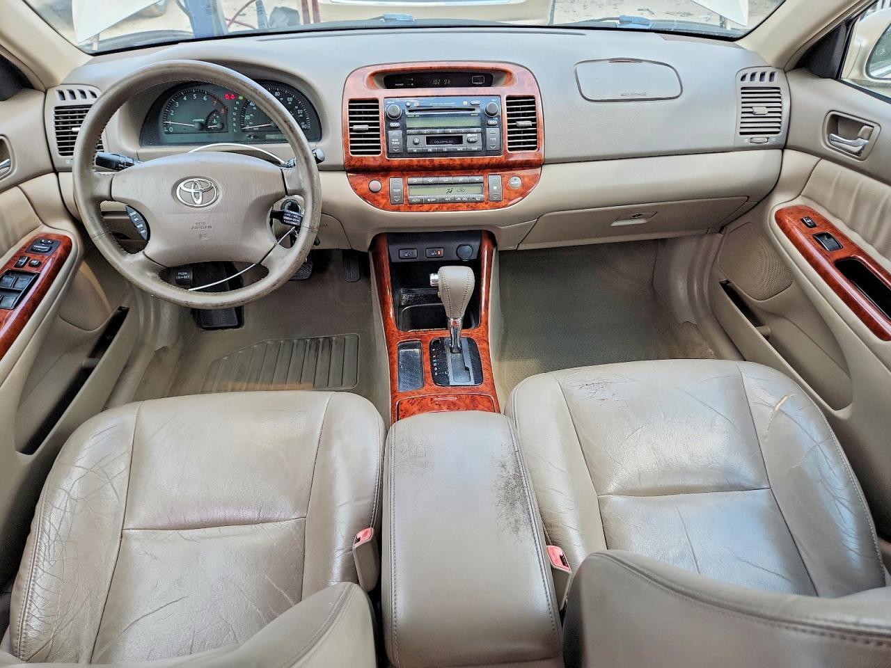 2004 TOYOTA CAMRY XLE V6 — Фото 8 из 12