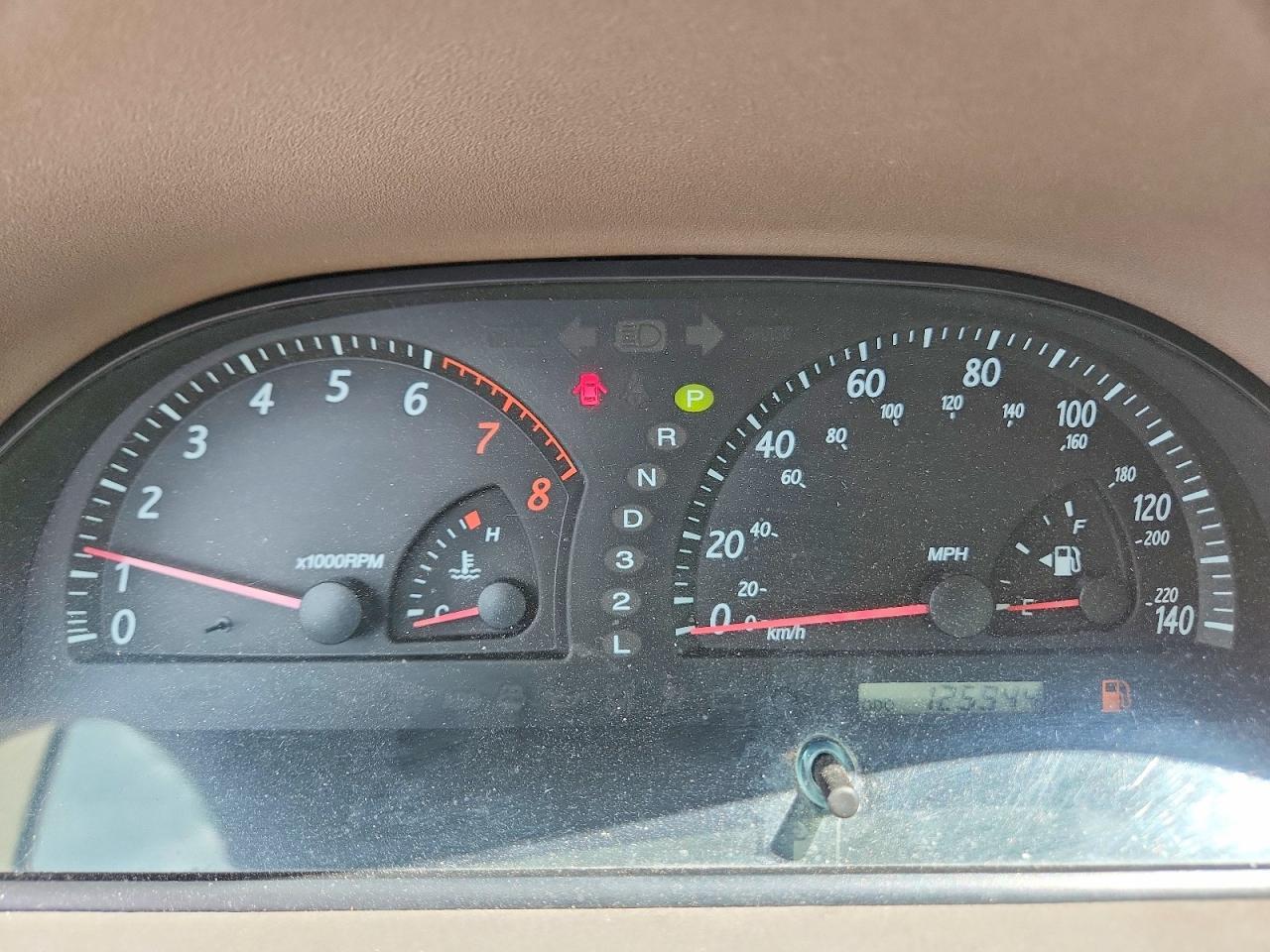 2004 TOYOTA CAMRY XLE V6 — Фото 9 из 12