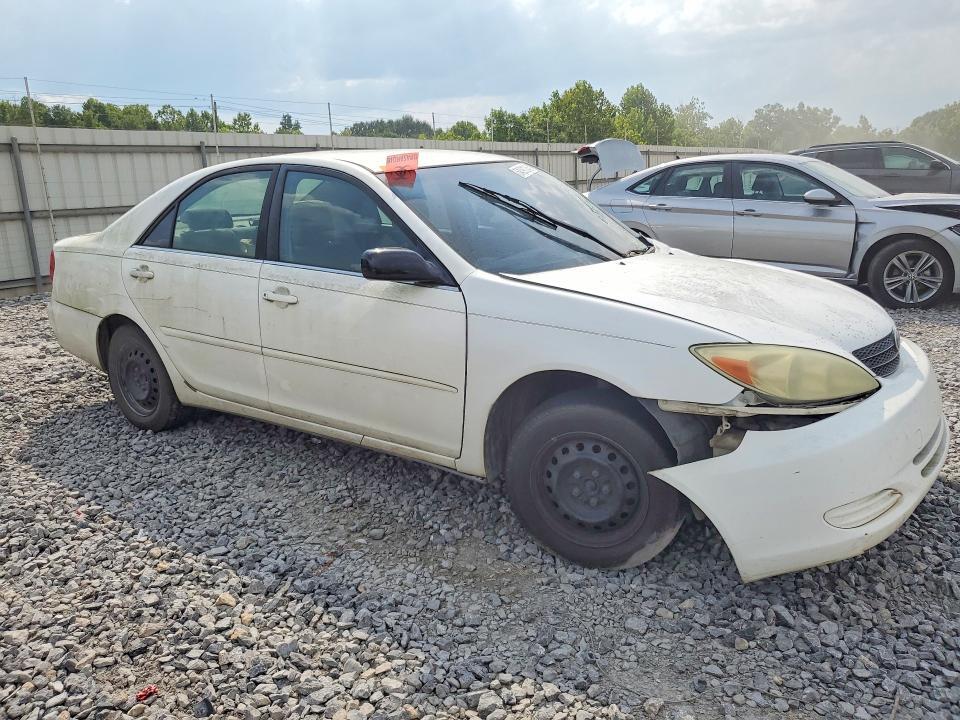 2004 TOYOTA CAMRY LE — Фото 4 из 13