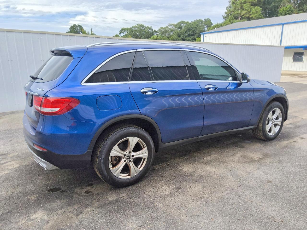 2018 MERCEDES-BENZ GLC 300 4MATIC — Фото 3 из 13